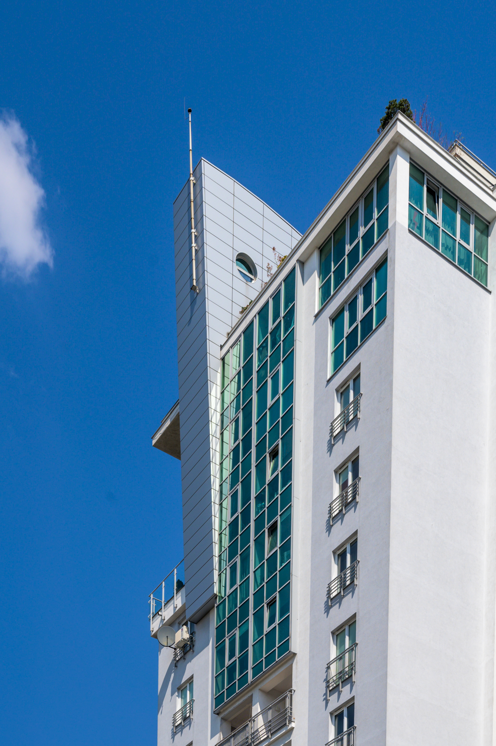 Zdjęcie architektury budynku Budynek mieszkalno-usługowy